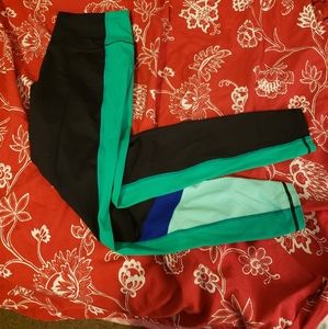 VS leggings with blue/teal details
